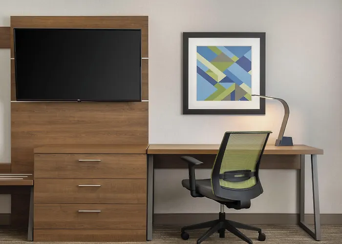 Holiday Inn Express & Suites - Aurora By Ihg